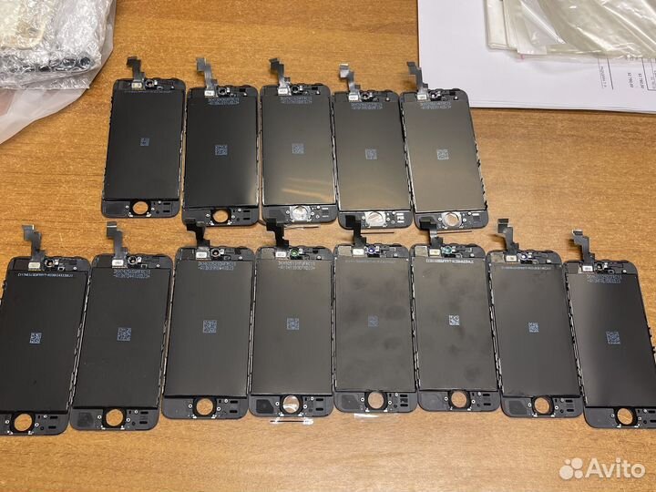 Оригинальные экраны iPhone 5s черные