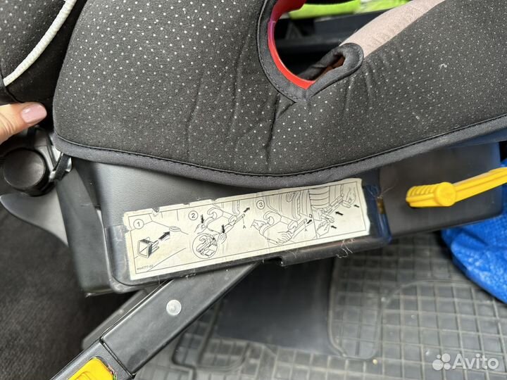 Детское автокресло recaro Monza Nova IS Seatfix