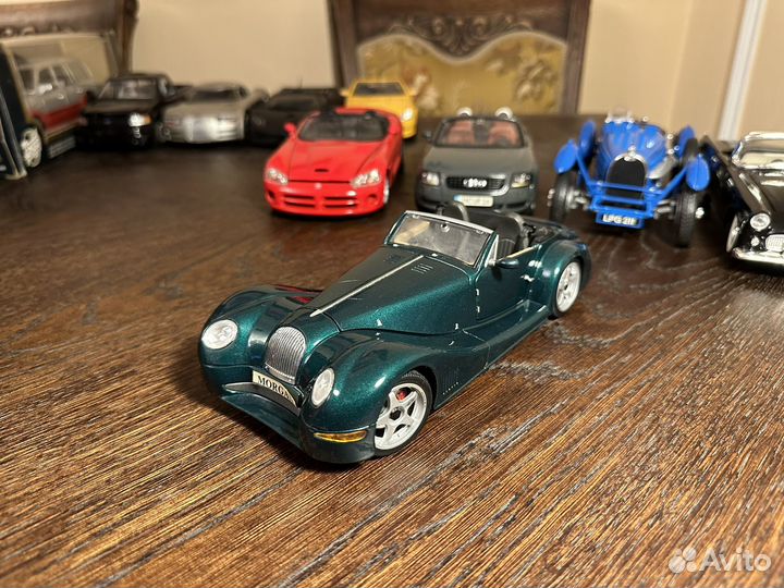 1:18 Bugatti, Ford Thunderbird, Dodge, Morgan