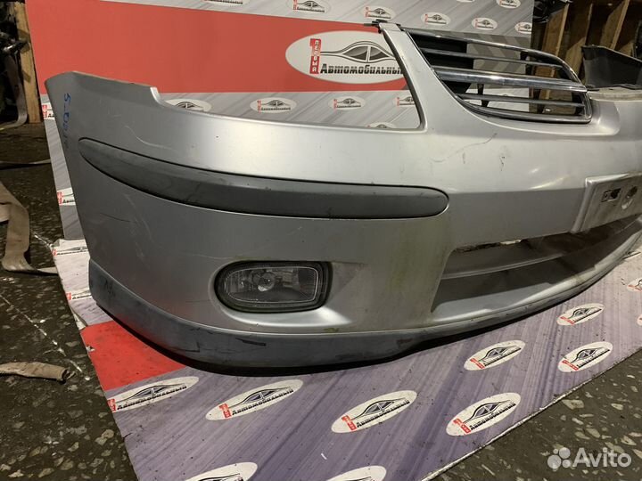 Бампер перед c Nissan Tino V10 QG18DE