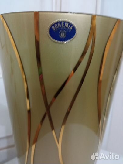 Ваза для цветов Bohemia Золотой бигль