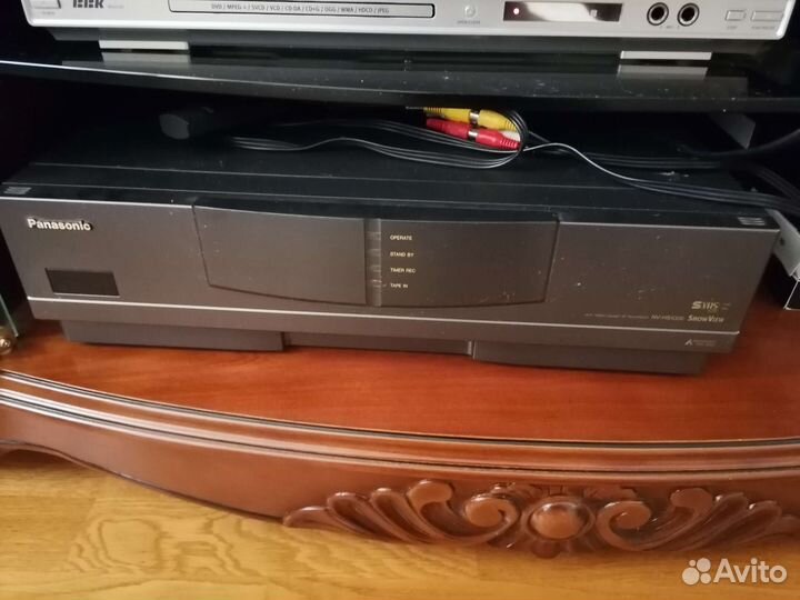 Видеомагнитофон Panasonic NV-HS1000