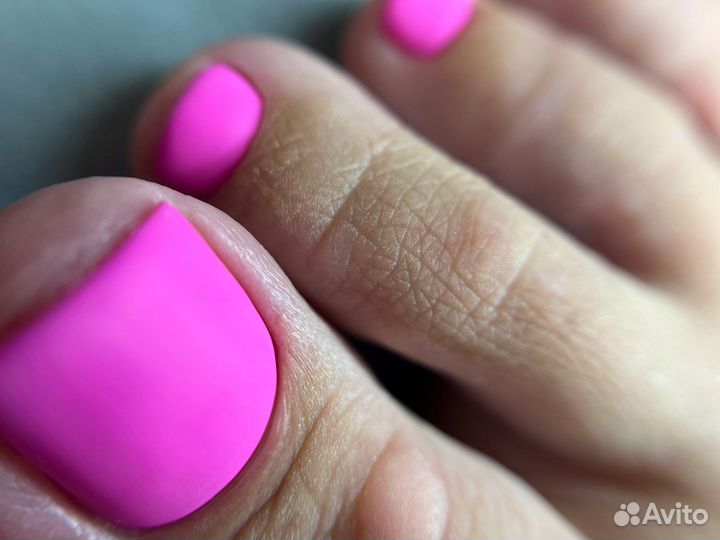 Маникюр педикюр