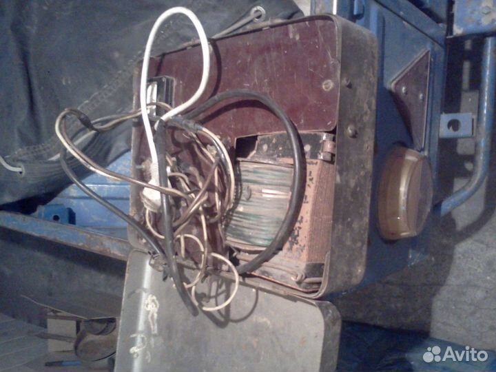 Зарядное/выпрямитель на 12 и 24 вольта