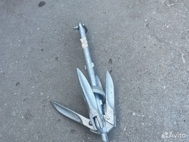 Якорь для лодки