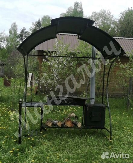 Мангал с крышей