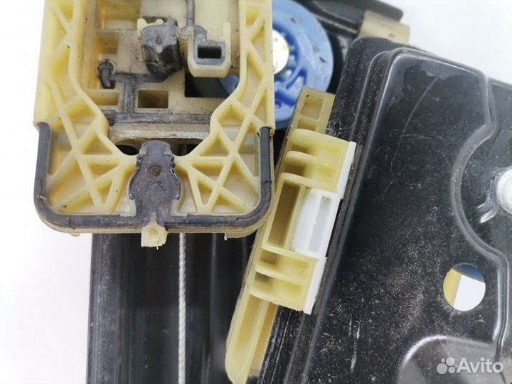 Стеклоподъемник передний правый Opel Astra