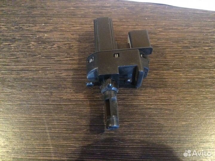 Концевик на педаль сцепления Ford Focus 3