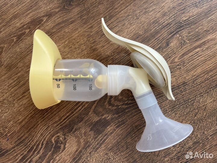 Молокоотсос medela ручной