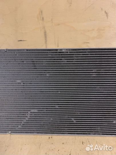 Радиатор охлаждения Mercedes Benz