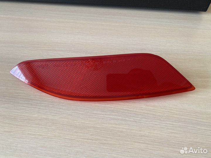 Катафот правый в бампер Honda Vezel