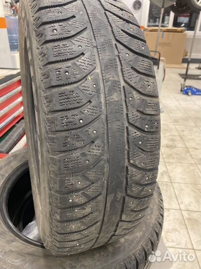 Bridgestone Ice Cruiser 7000 225/65 R17 106T