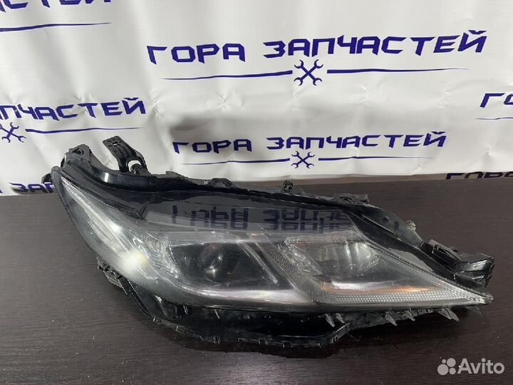 Фара правая Toyota Camry