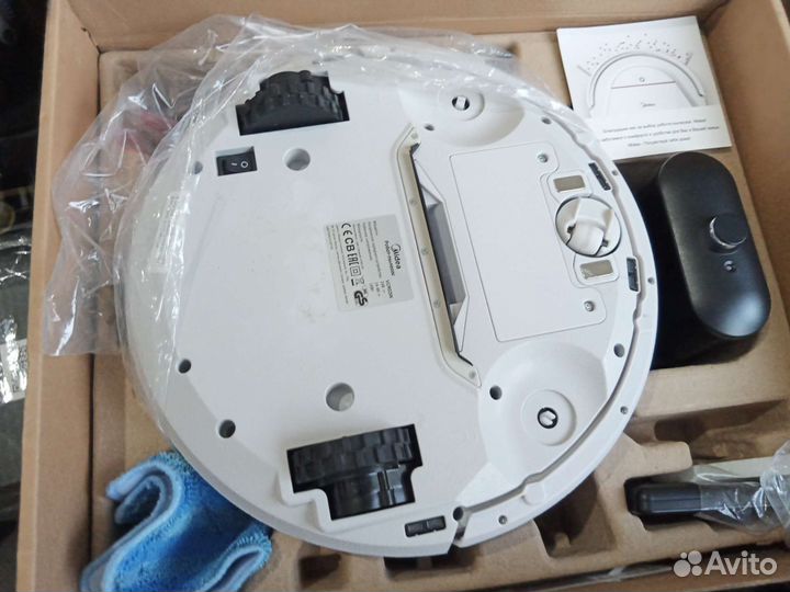 Робот пылесос midea