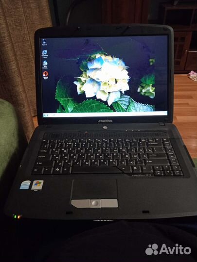 Ноутбук emachines e510