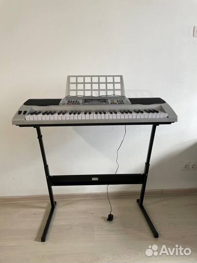 Синтезатор Tesler KB-6190 + подставка в подарок
