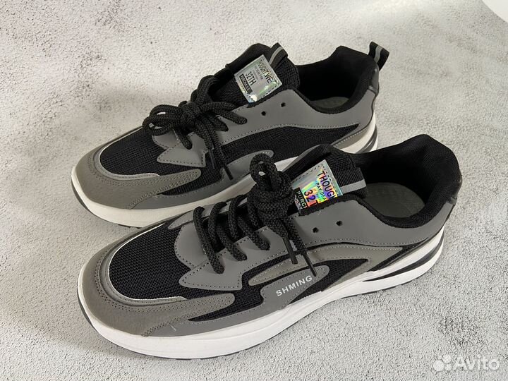 Кроссовки мужские 42 новые серые черные
