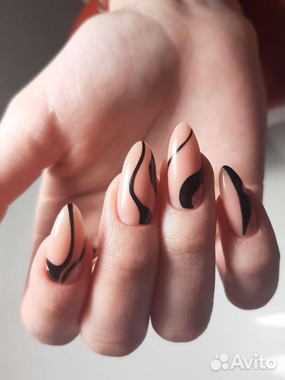 Маникюр педикюр