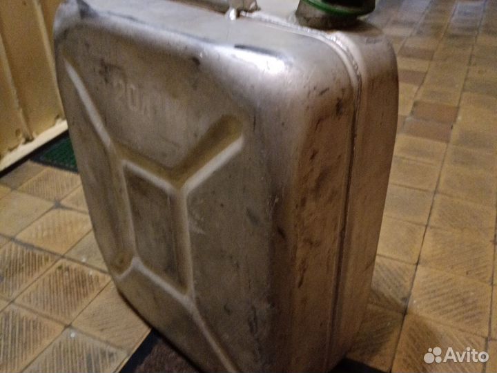Канистра 20 литров для бензина бу