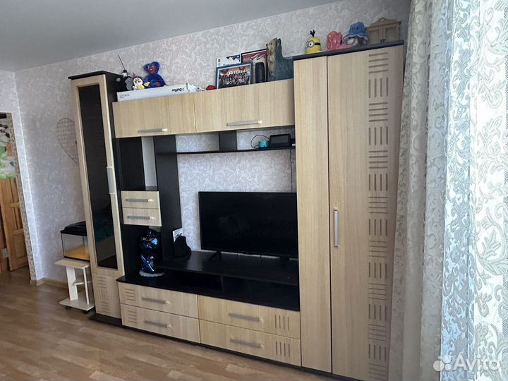 Стенка в гостиную