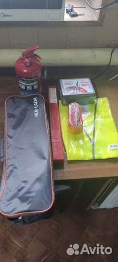 Набор автомобилиста LADA+ домкрат с ключом