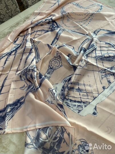 Платок chanel новый оригинал шелк