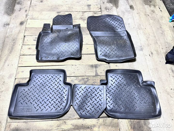 Коврики на Mitsubishi Outlander 2 резин