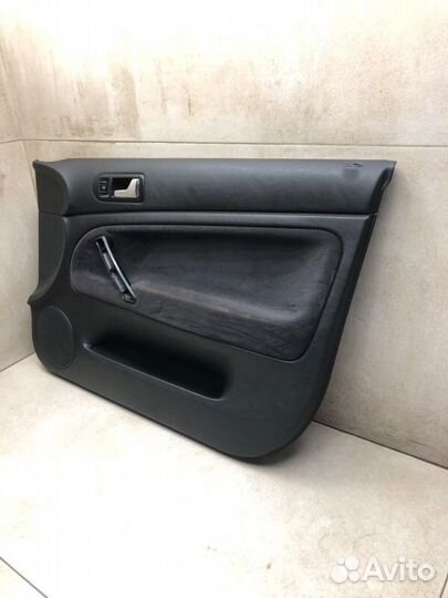Обшивка двери передняя правая Volkswagen Passat B5