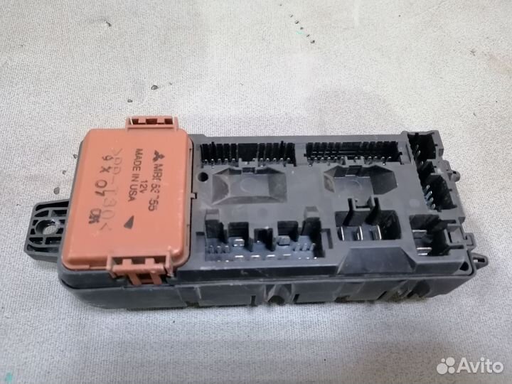 Блок предохранителей для Mitsubishi Carisma (DA)