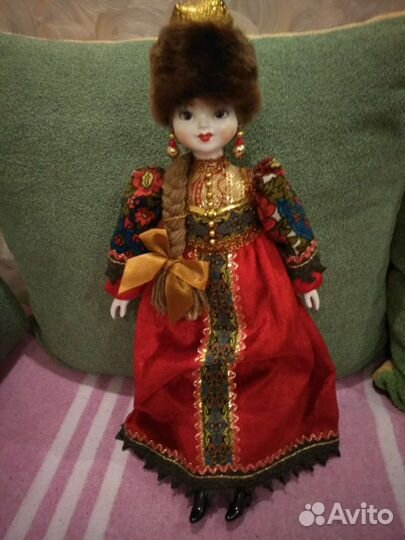 Кукла фарфоровая коллекционная
