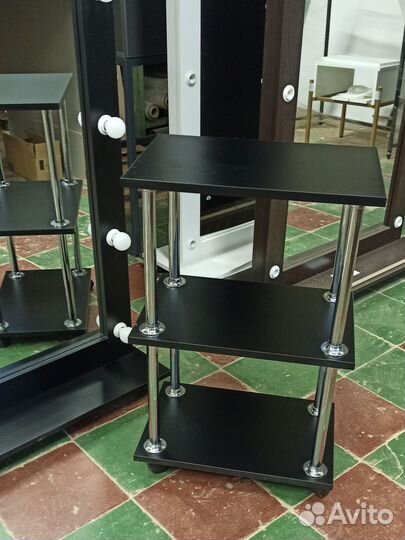 Тележка на колесиках