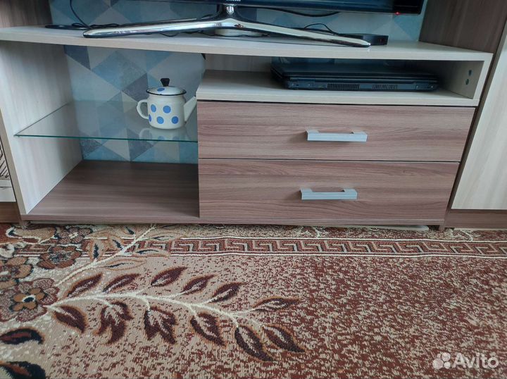Тумба под телевизор