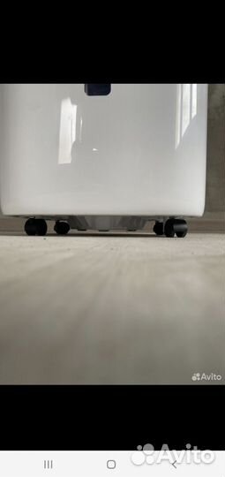 Осушитель воздуха ballu 70л в сутки(до 100 м2)