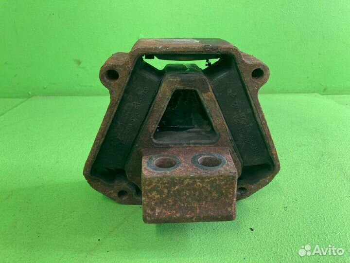 Подушка двигателя iveco stralis