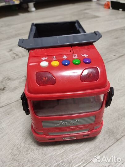 Игрушка самосвал