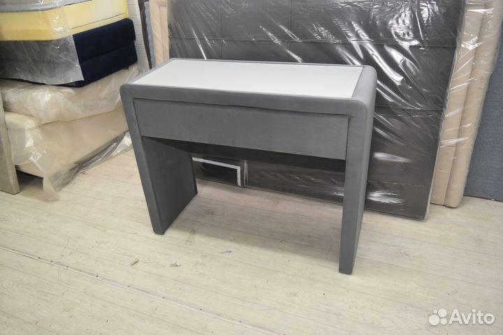 Туалетный столик