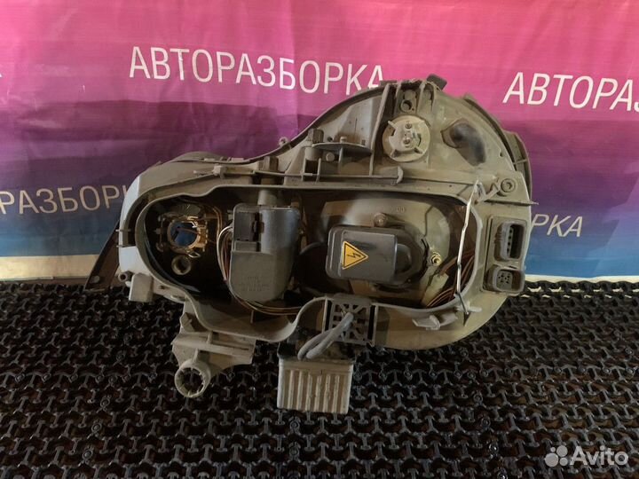 Фара правая Mercedes-Benz E-class