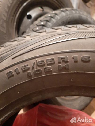 Kumho Road Venture APT KL51 215/65 R16