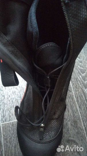 Лыжные ботинки коньковые rossignol