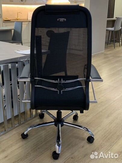 Компьютерное кресло Metta новое