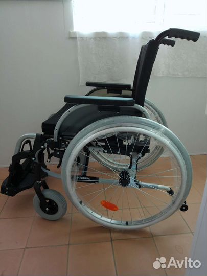 Инвалидное кресло-коляска новое