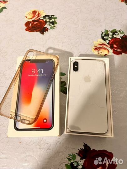 iPhone X, 64 ГБ