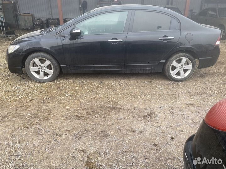 Разбор Honda civic 4d авторазборка запчасти