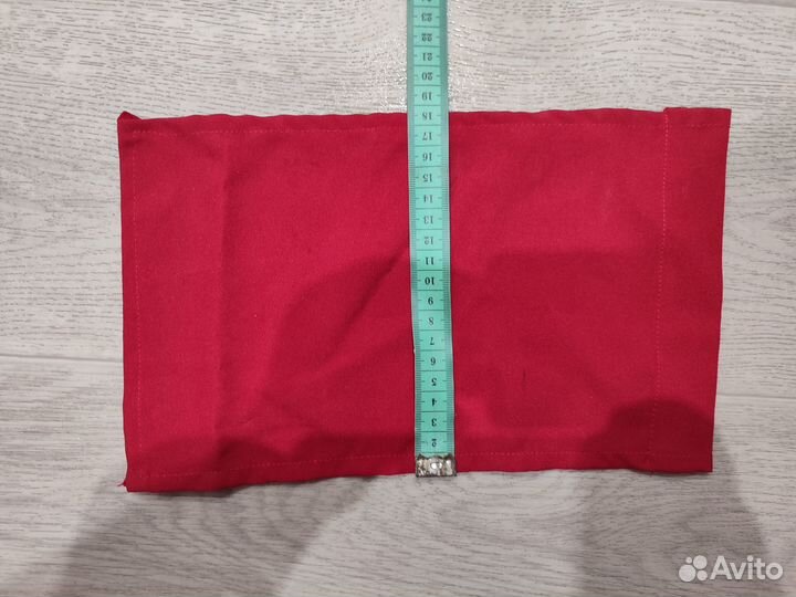 Красная ткань для флажка армейского