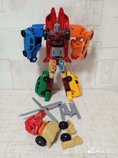 Робот трансформер tobot