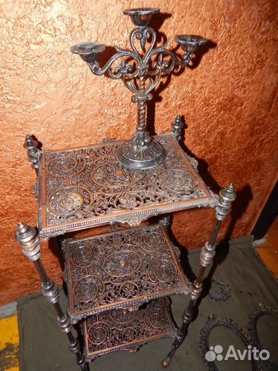 Винтажная миниатюрная этажерка