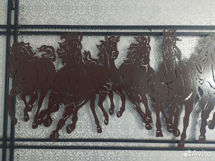 Панно из металла