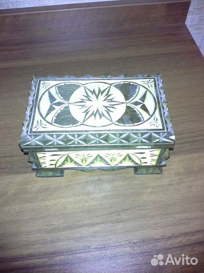 Шкатулка из натурального дерева ручной работы