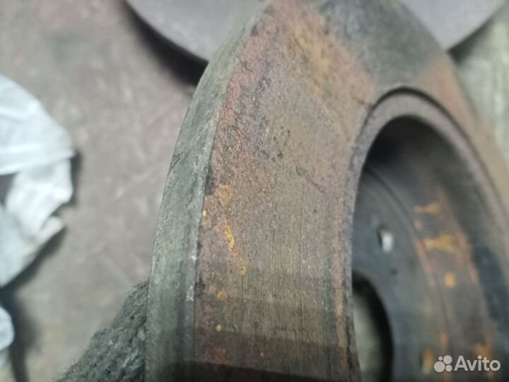 Диски тормозные задние Тойота Раф4 4