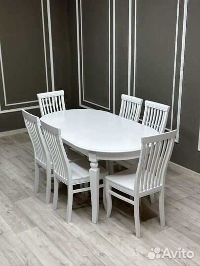 Стол и стулья